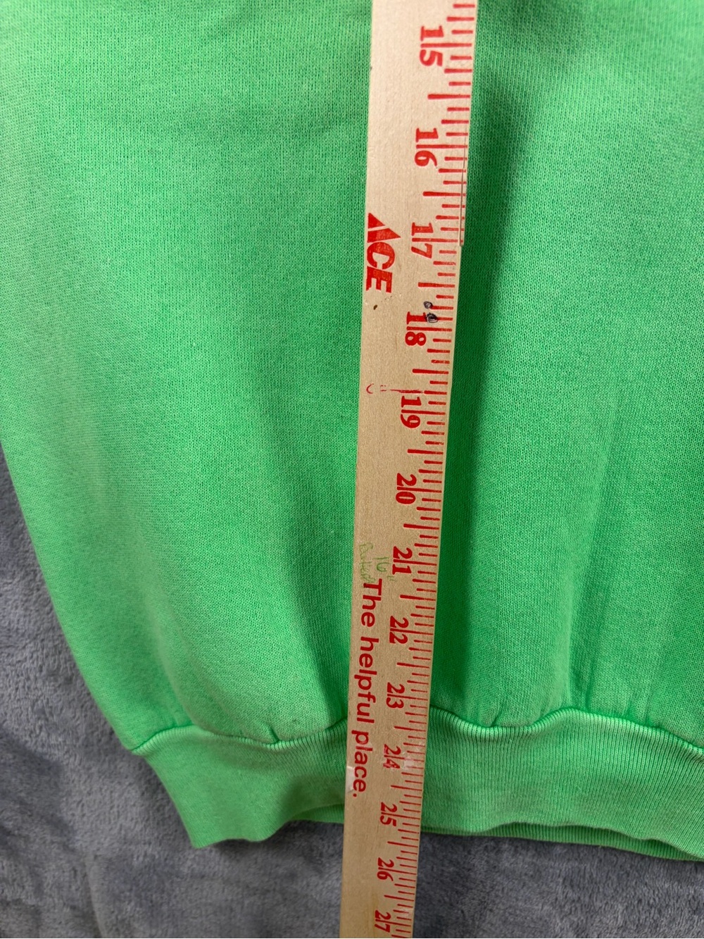 Fruit of the Loom Made IN THE USA Vintage Green Detroit News Crewneck Sweatshirt - Picture 4 of 6